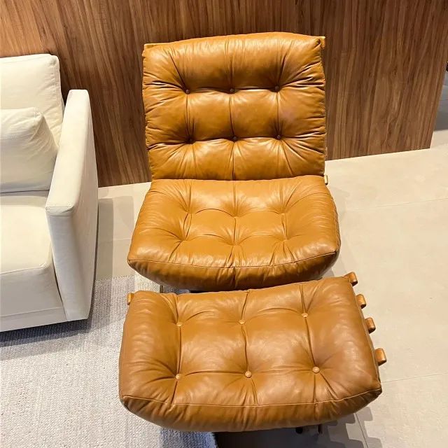 Poltrona Costela Couro Caramelo