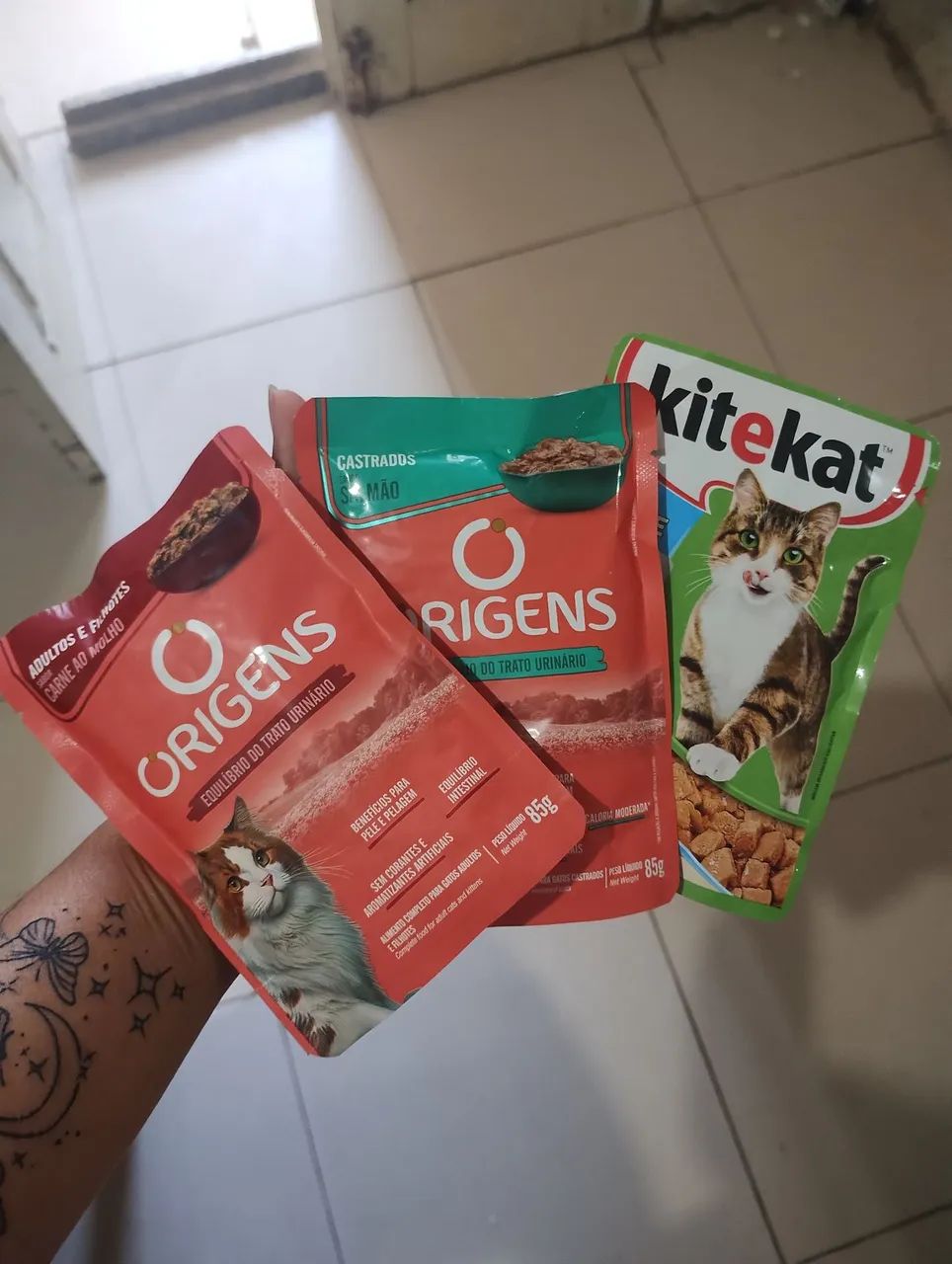 Ração de gato e petisco - Foto 3