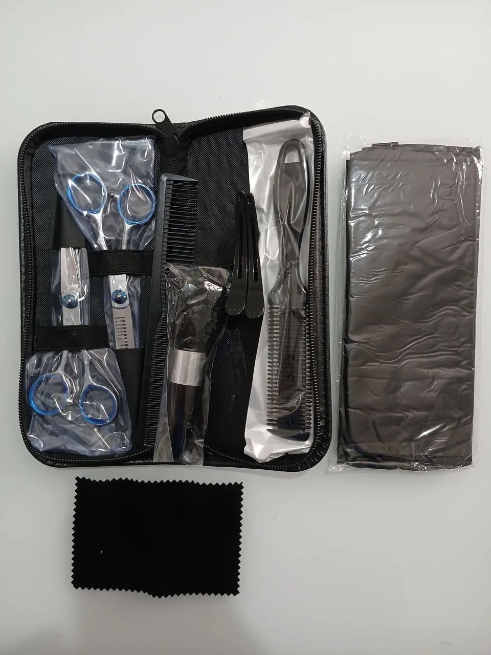 Kit Barbaeiro e Cabeleireiro Profissional para Corte Prateado. 