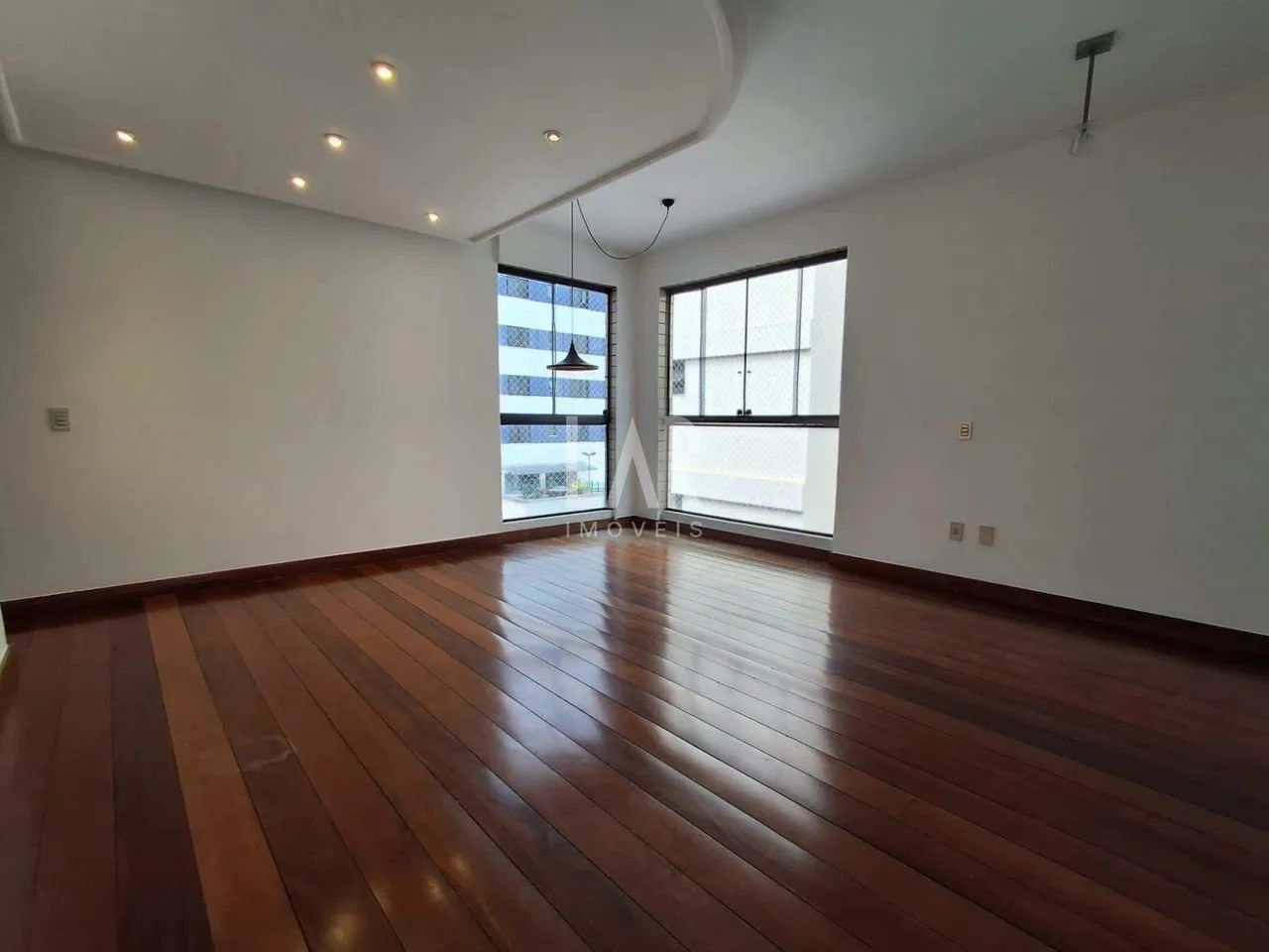 Apartamento 3 quartos com suíte no Buritis