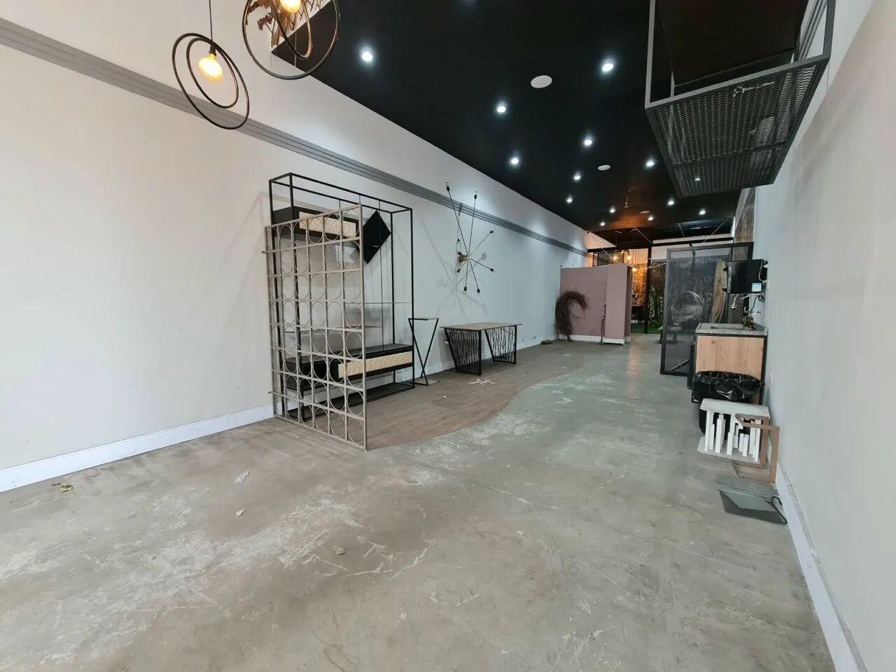 Loja para locação no Cambuci, com 100m², 01 banheiro e copa - Foto 5