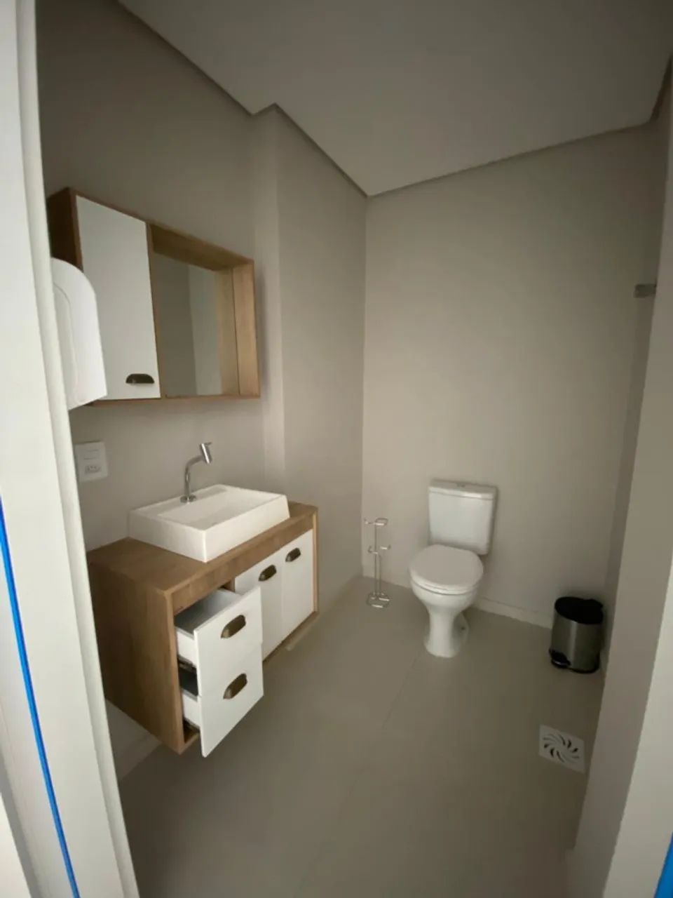 Sala Comercial 46m², em frente ao Farol Shopping  - Foto 2
