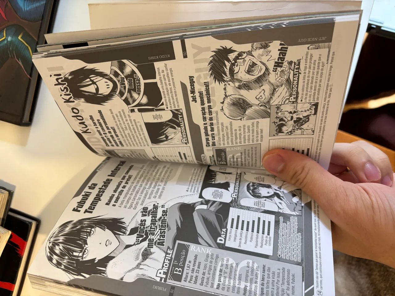 One-Punch Man - Catálogo de Heróis - Foto 3