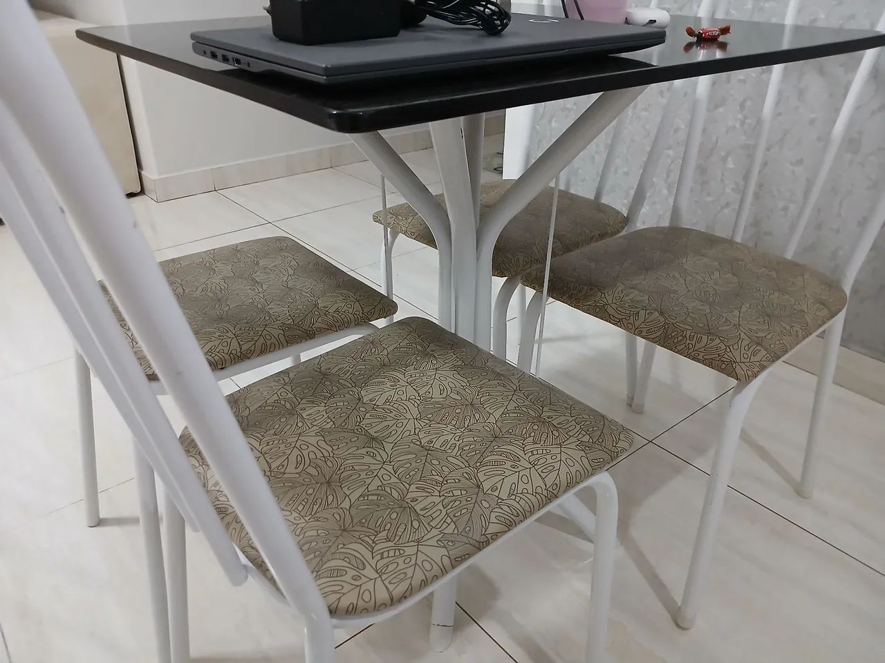 Mesa de jantar-Novinha - Foto 3