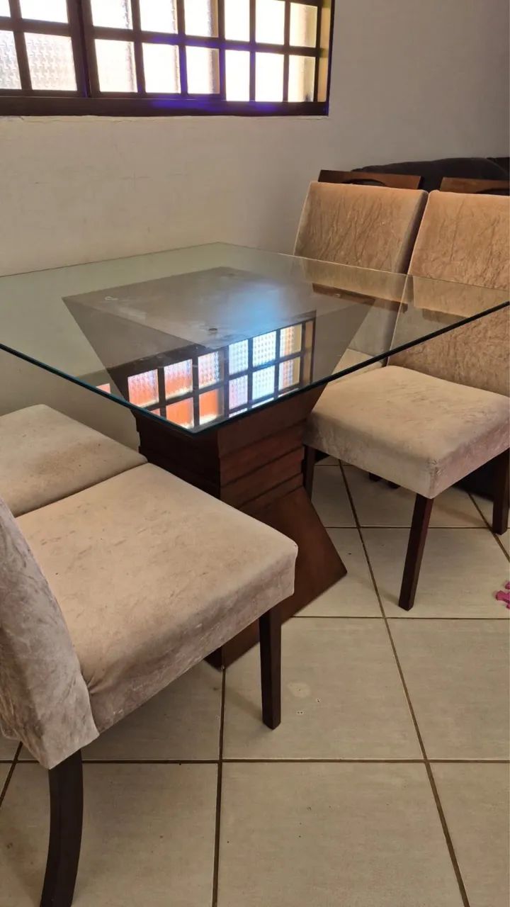 Mesa com 4 cadeiras - Tampão de Vidro  - Foto 4