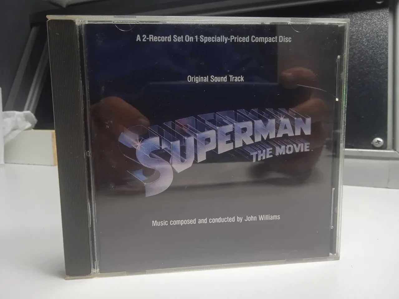 CD da trilha sonora original do filme Superman (1978) conservado