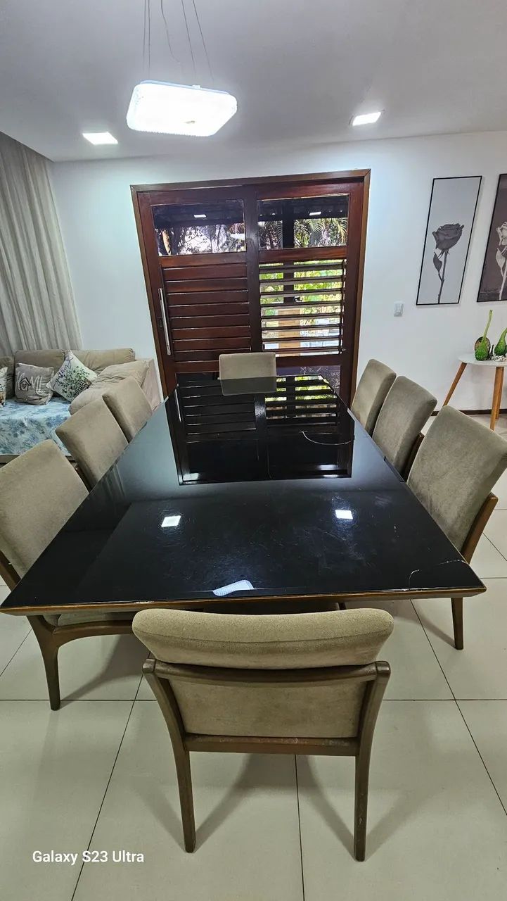 Mesa, TV e Sofá Aproveita o  no preço 