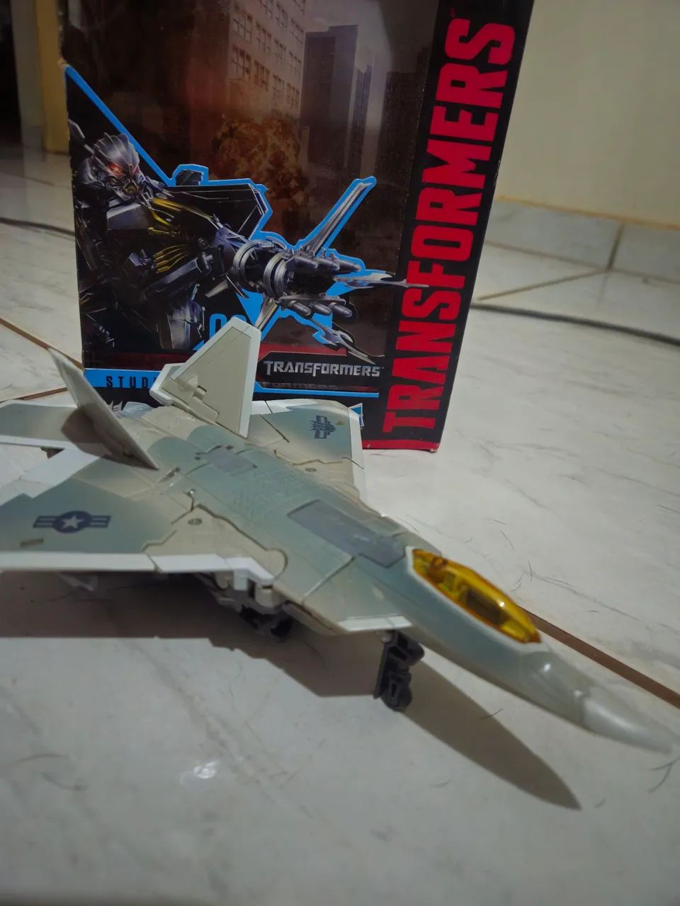 TRANSFORMERS STUDIO SERIES 06 - STARSCREAM - Foto 2