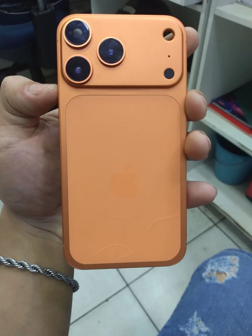 Carcaça iphone 11 para 17 pro (com avarias) já instalada 