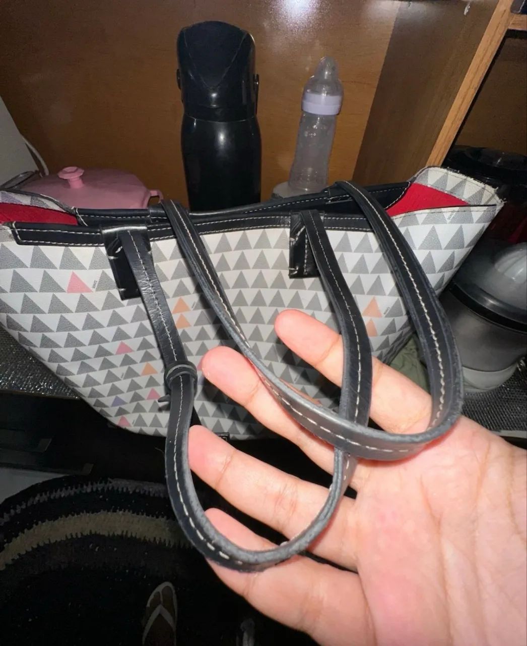 Bolsa Schutz Nina triangle - Foto 5