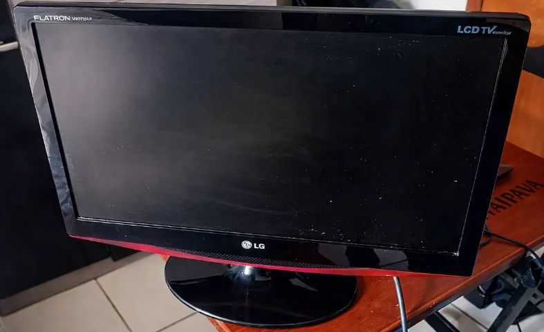 Monitor LG Flatron M227WAP usado