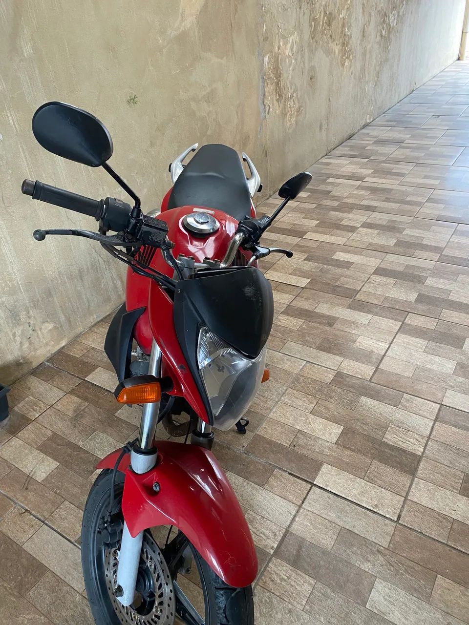 CB300 - modelo 2010 - Foto 2