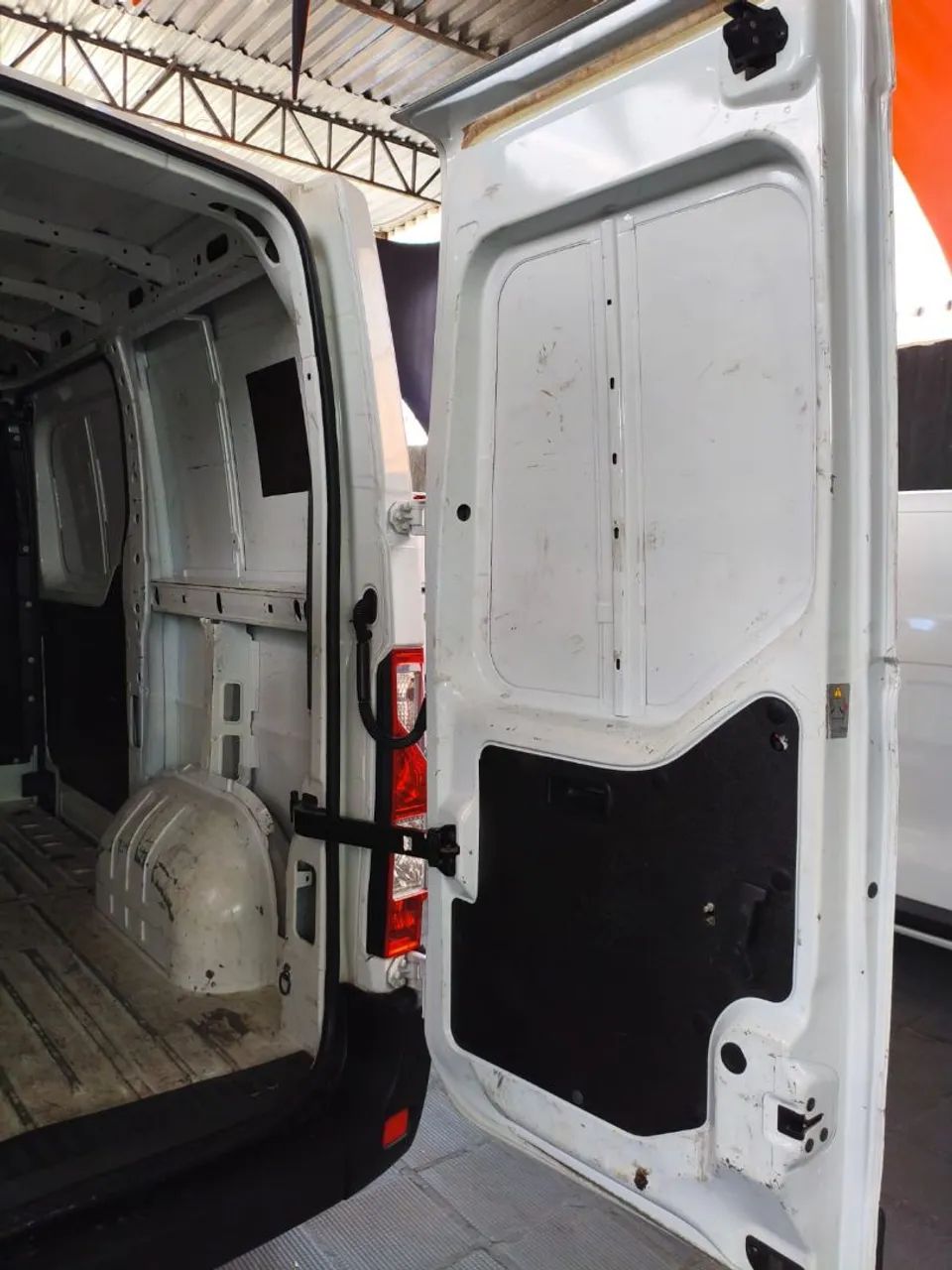 Renault Master 2.3 dCi Grand Furgão16V Diesel, foto 15 de 18