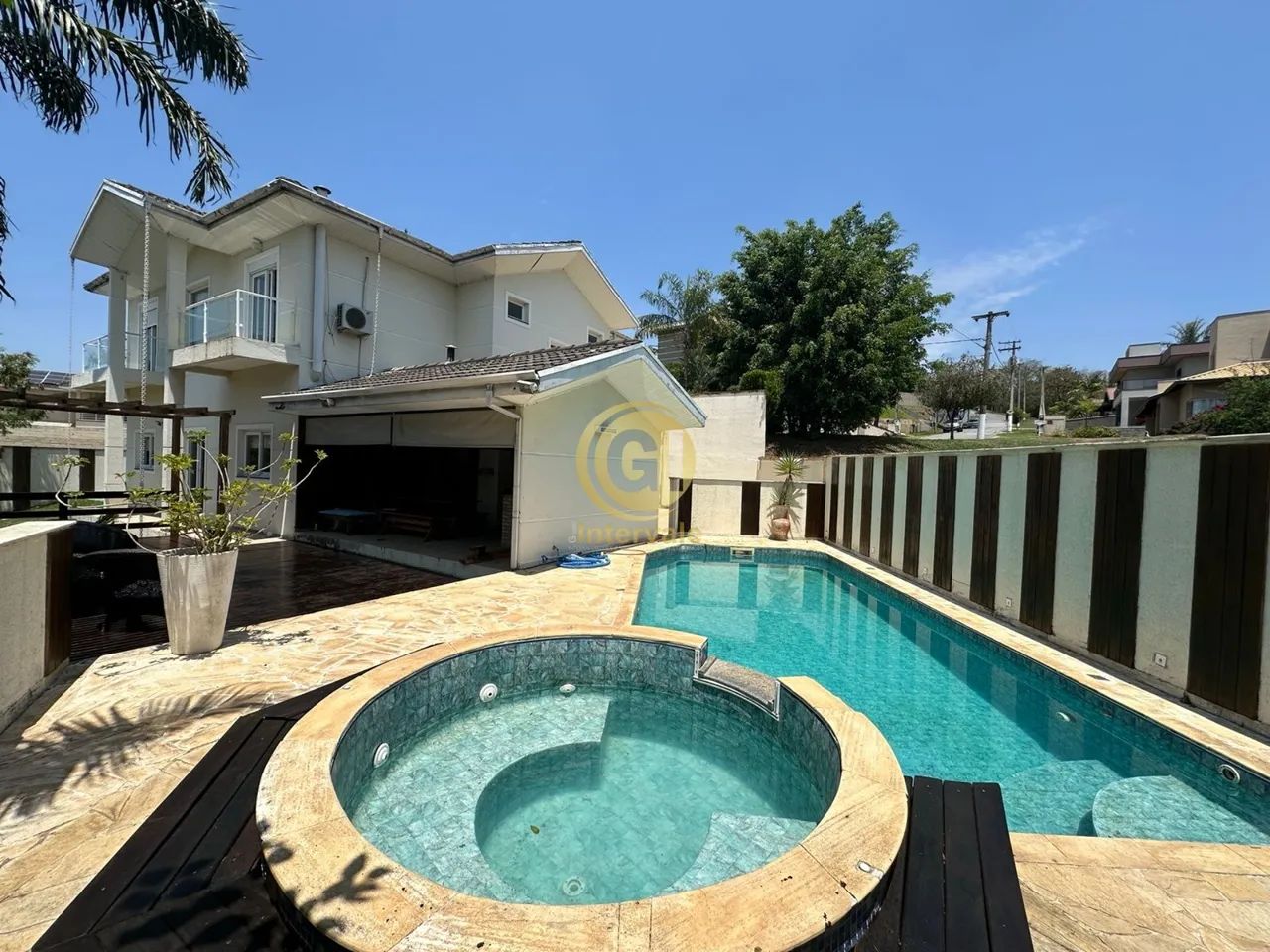 Casa em Condomínio de Luxo com Charme e Conforto - Mirante do Vale - Jacareí-SP - 4 suítes