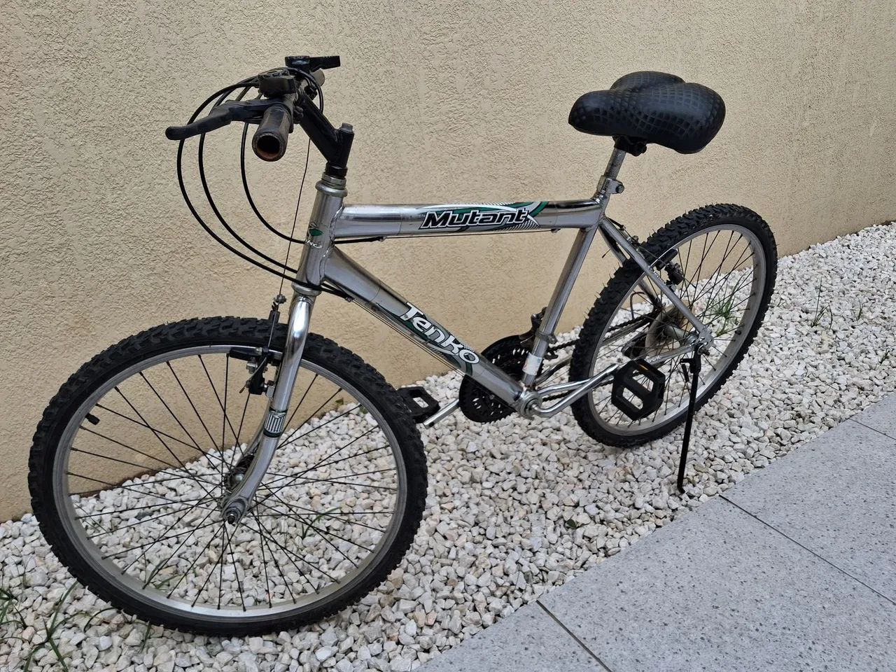 Bicicleta aro 24 Cromada 18 velocidades
