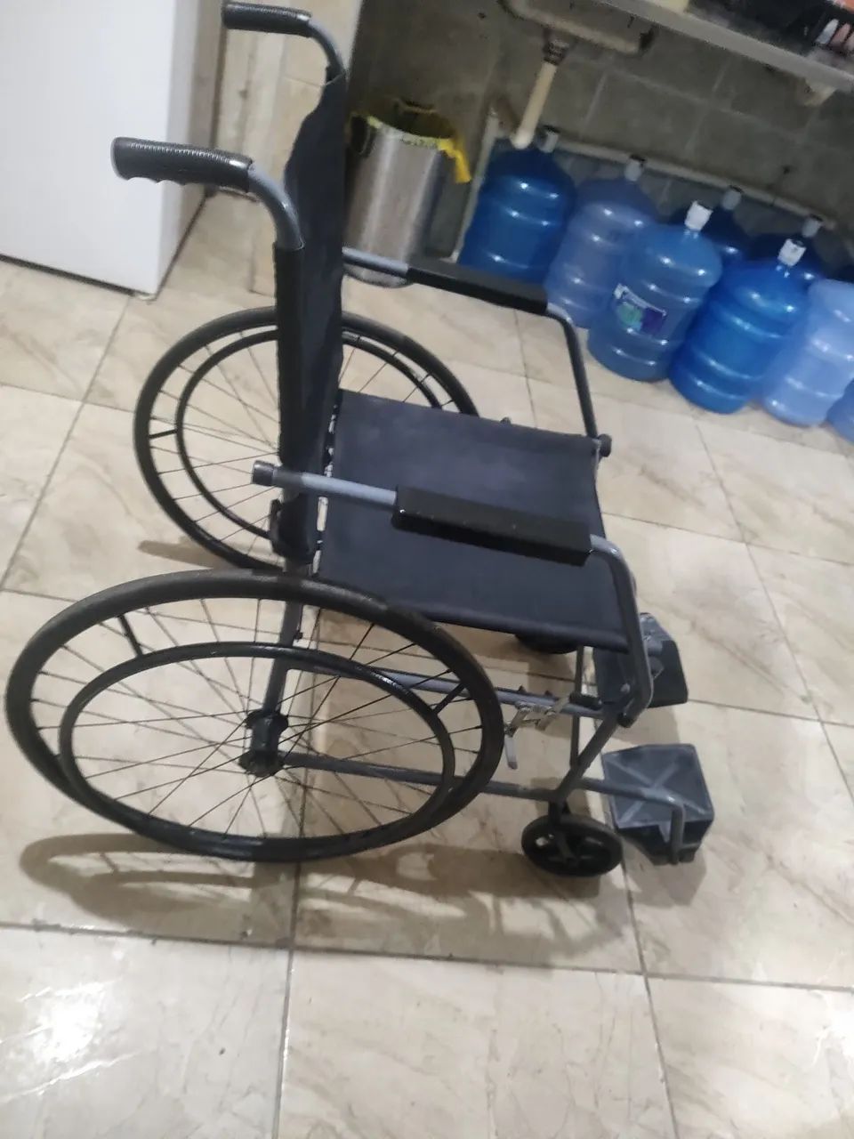Cadeira de rodas de passeio - Foto 2