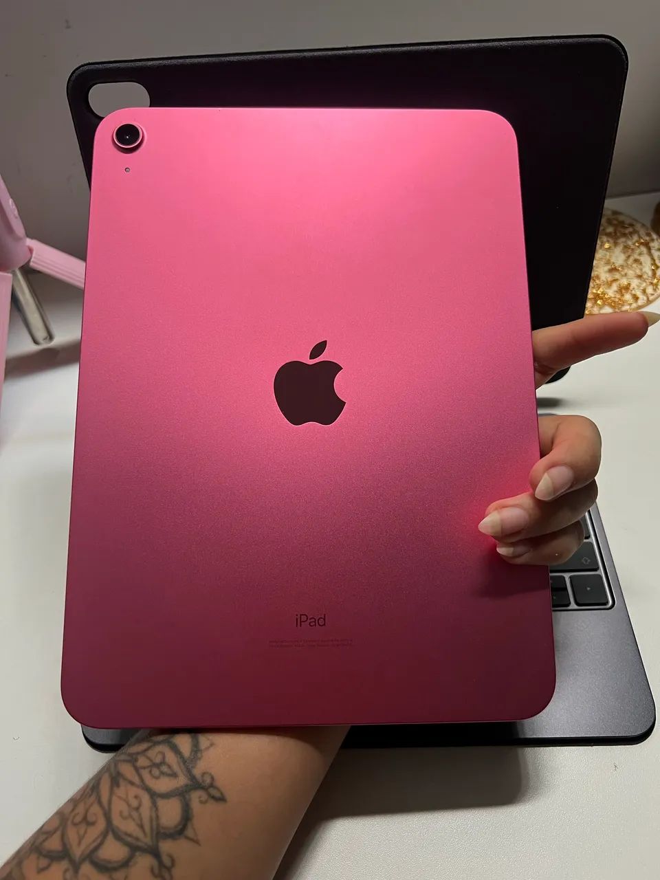 iPad Com Teclado e Caneta digital  - Foto 2