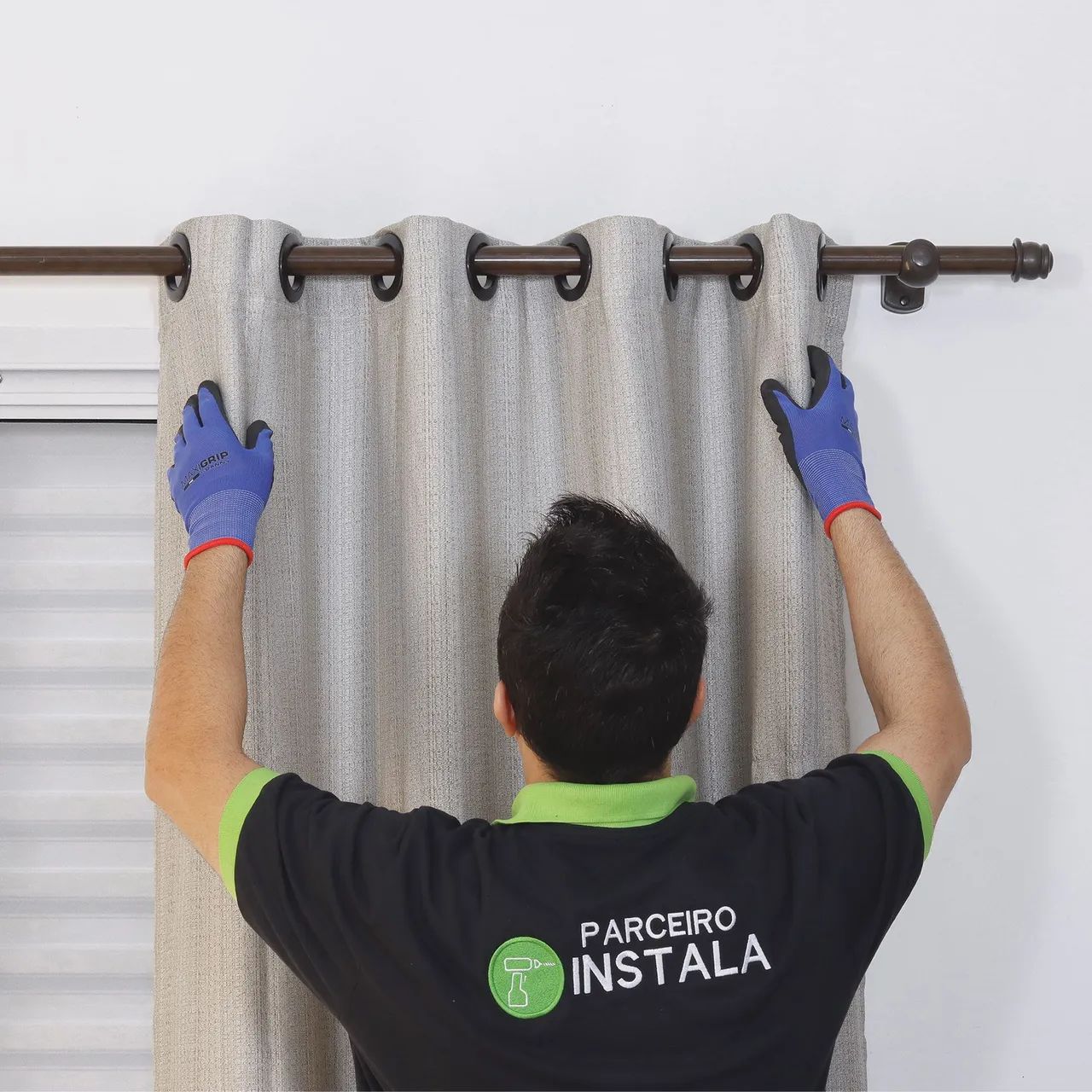 INSTALAÇÃO DE CORTINAS - Foto 3