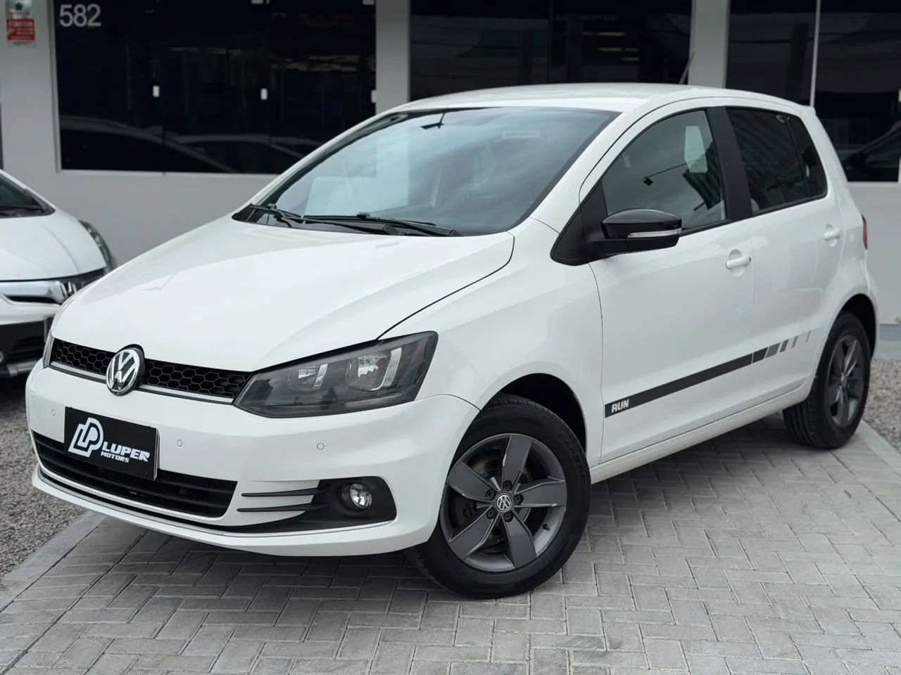 Volkswagen Fox RUN 1.6 Flex 8V 5P 2017 - Foto 2