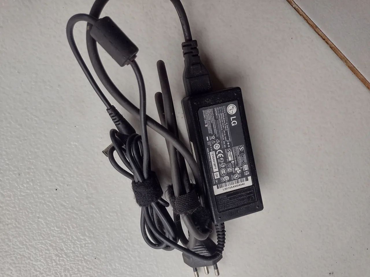 Carregador LG 18,5 v - Foto 2
