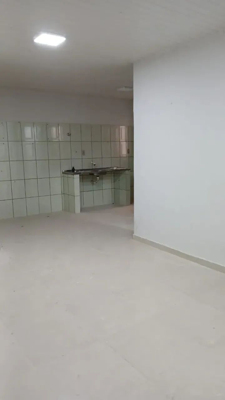 Aluga-se kitnet, Rua Cipriano Santos, nº 472 - altos (kitnets 01 e 02)