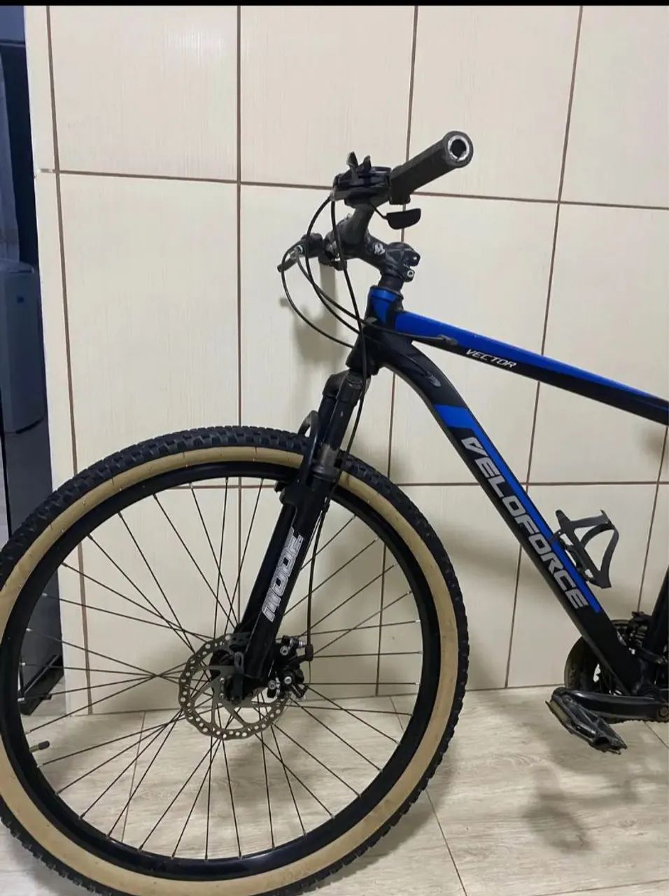 Vendo bike aro 29 top de linha  - Foto 4