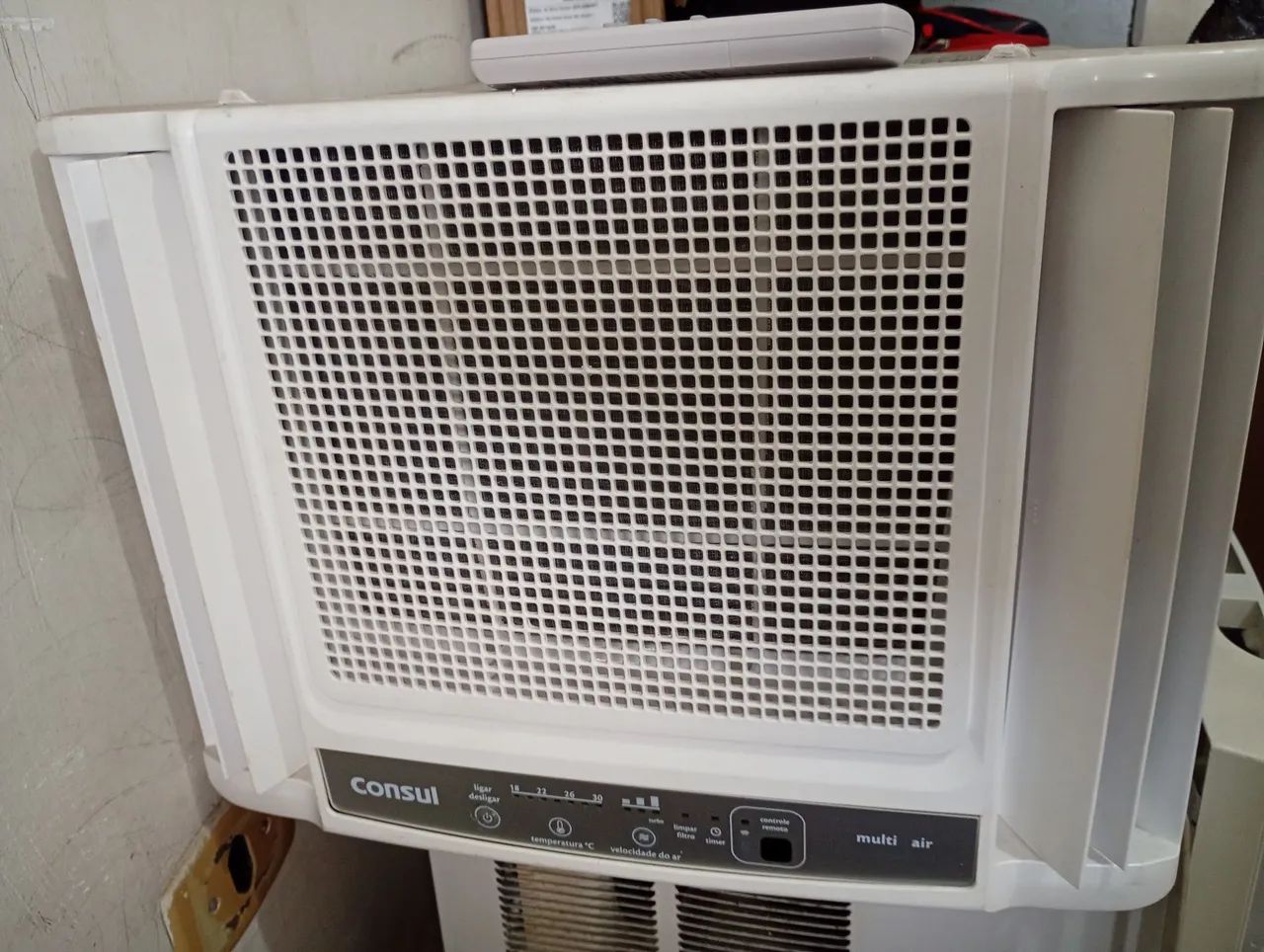 Ar de Janela Consul 7,500 BTUs 