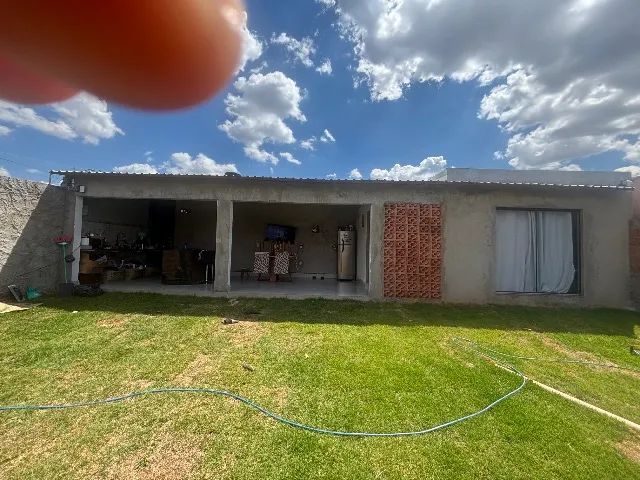 Lote com área de lazer de fundo com quarto e banheiro  - Foto 2