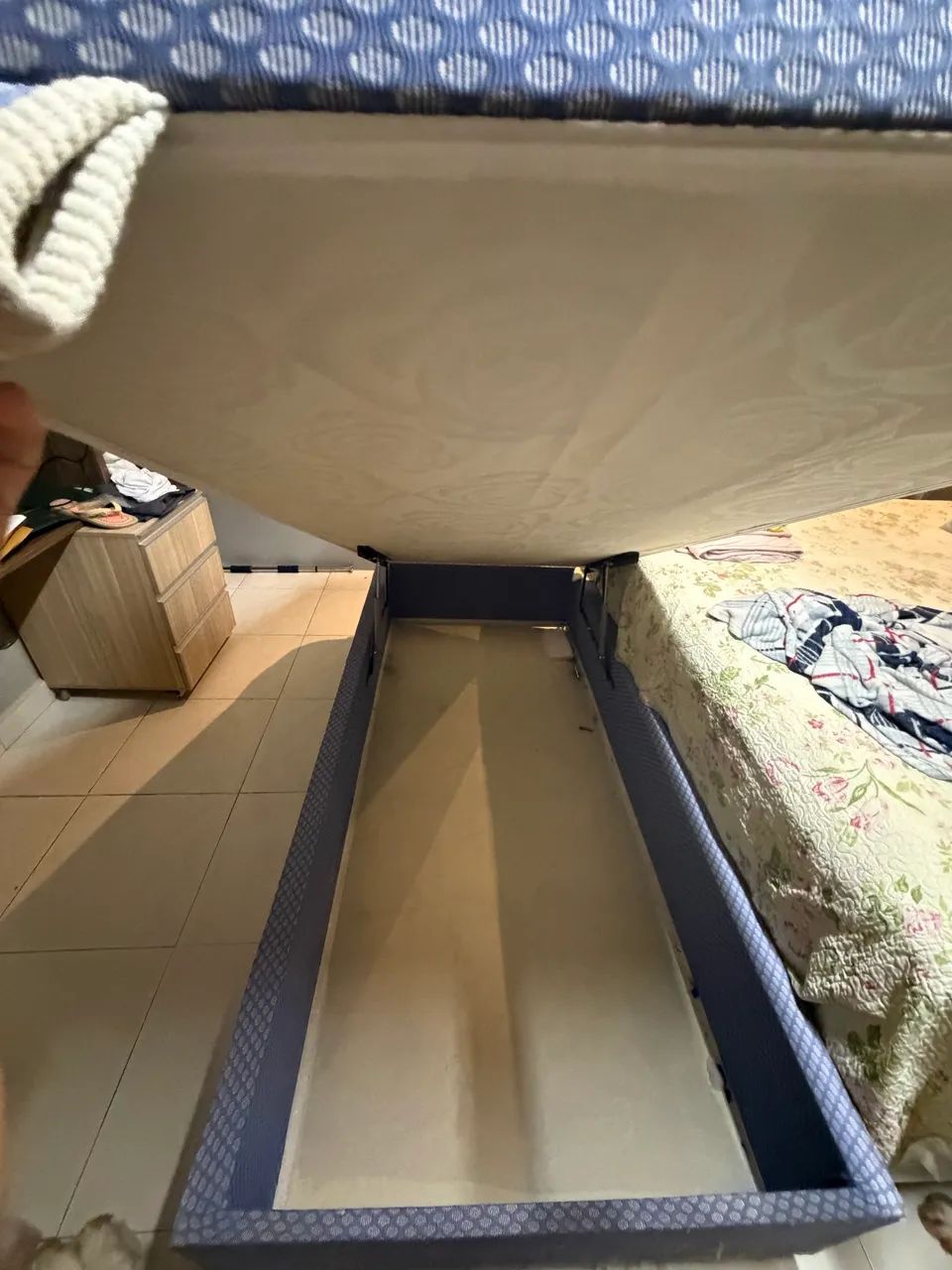 Cama baú de solteiro 