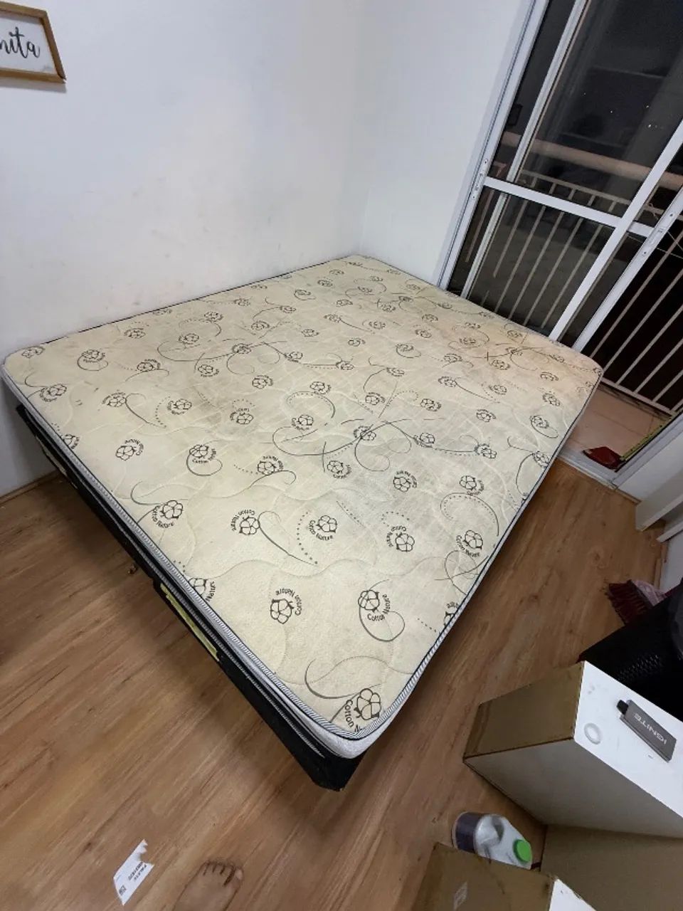 Cama king size, colchão de mola  - Foto 5