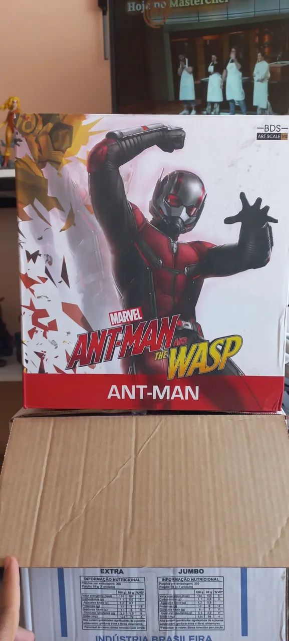 Vendo caixa do homem formiga iron studios 