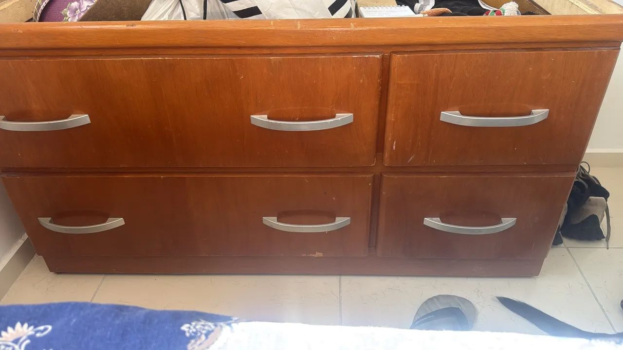 Guarda-roupa de madeira - Foto 2