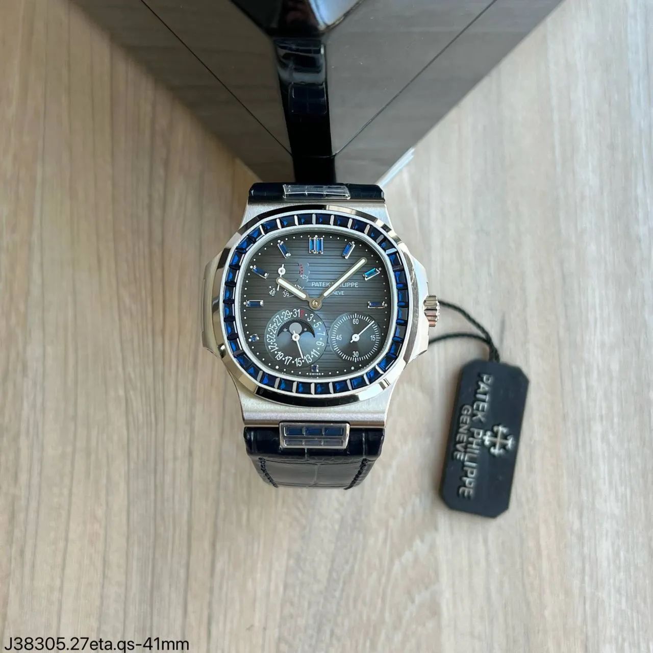 Relógio Pratejada Philip Nautilus Safira Couro ETA S/C - PULSEIRA PRETA COM FUNDO AZUL