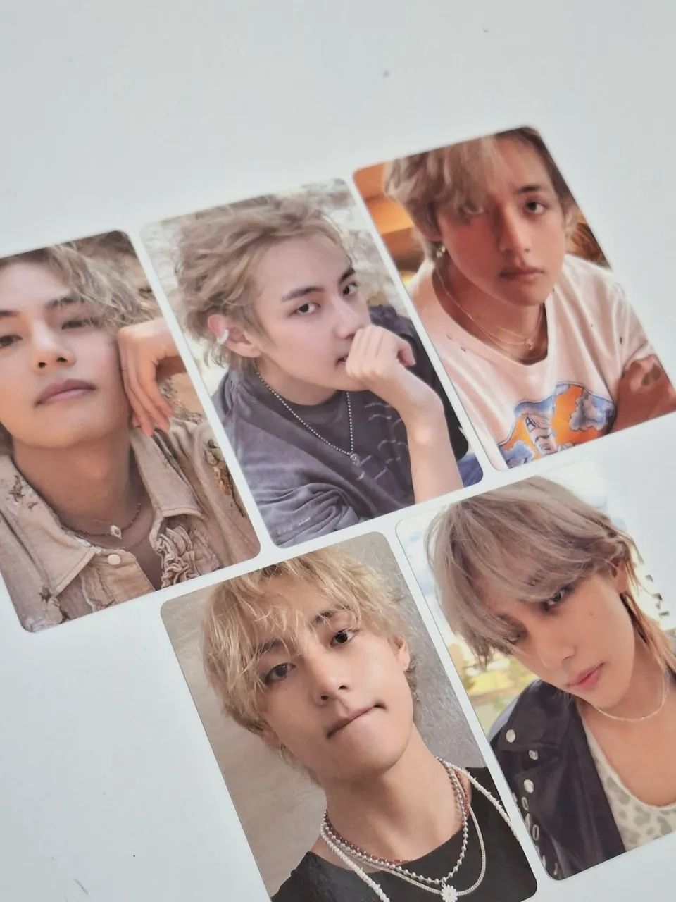 Kit 5 Photocards V (Taehyung) BTS - Layover - Oficiais. 