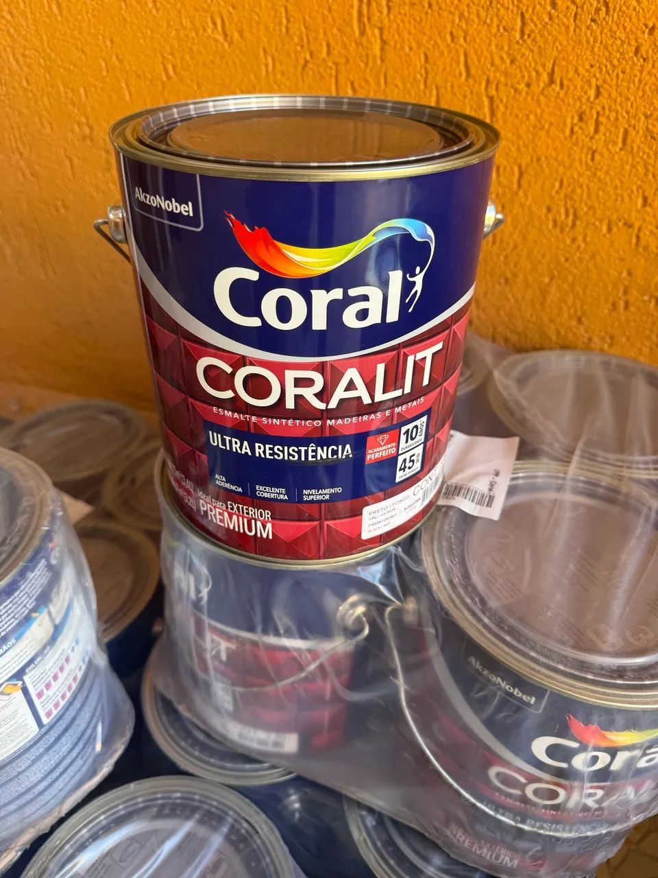 Tinta Coral Metais e Madeira Preto Fosco 3,6