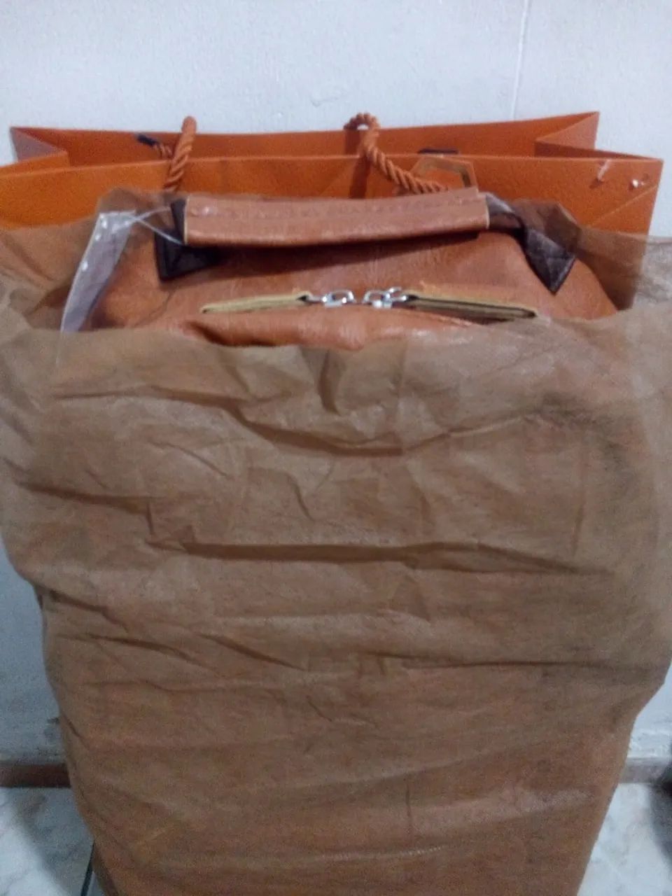 Bolsa em couro sintético  - Foto 4