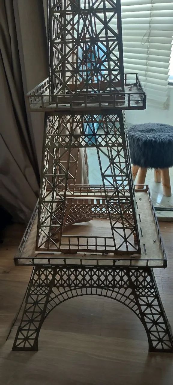 Uma decoração elegante. Torre Eiffel de madeira  - Foto 2