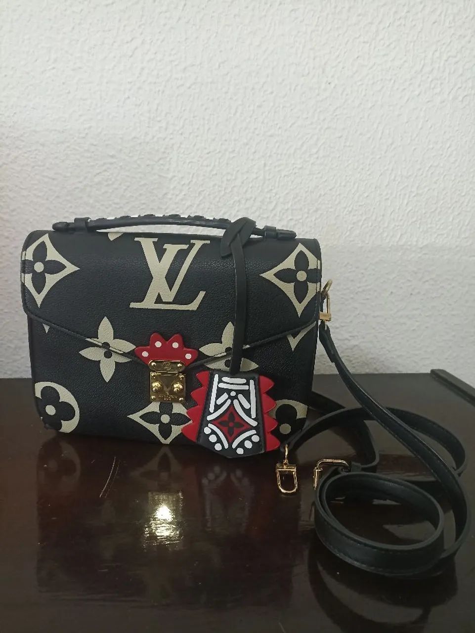 Bolsa preta média couro 