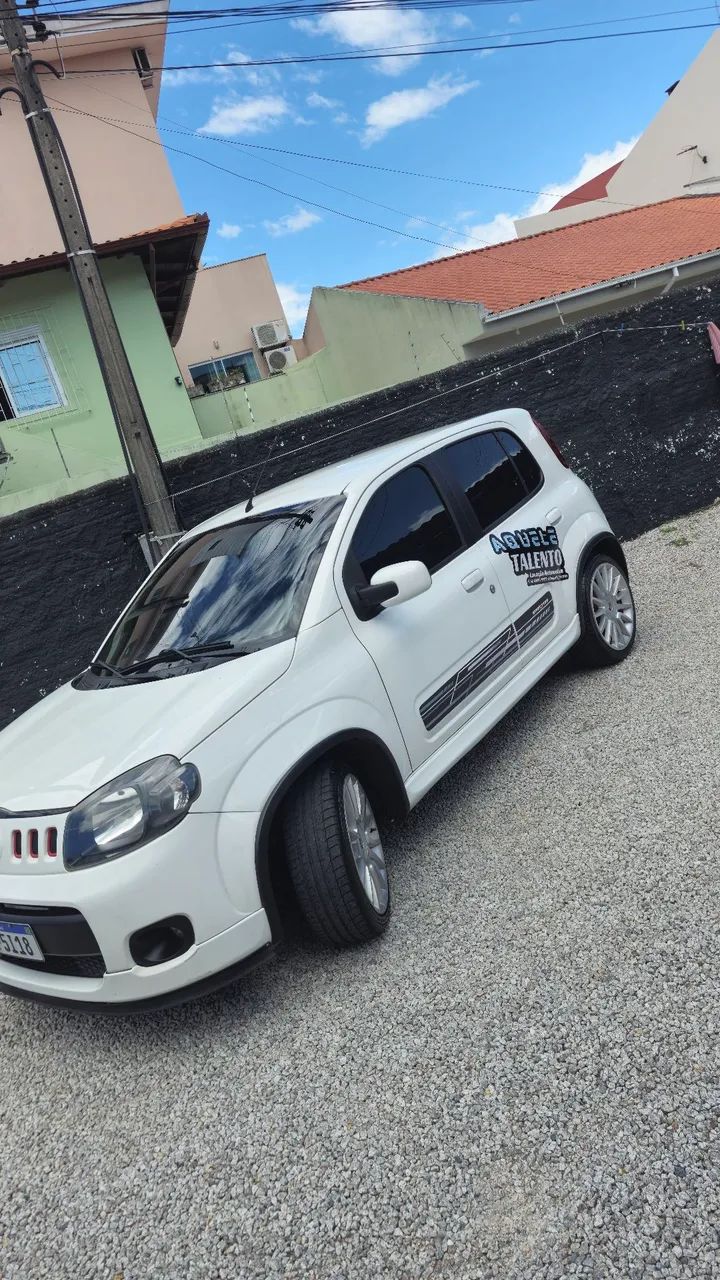 Fiat Uno Sporting 1.4 EVO Fire Flex 8V 4P 2012 - Foto 2
