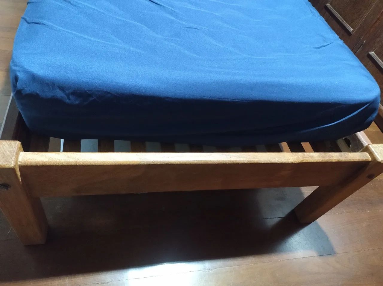 cama de solteiro de madeira  - Foto 3