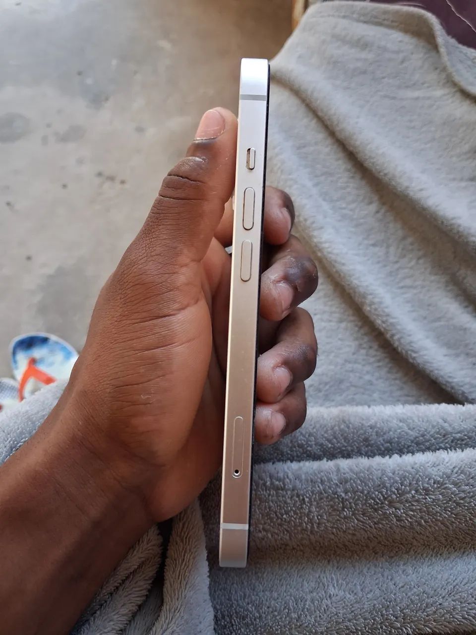 Vende-se iPhone 13 de 128GB - Foto 5