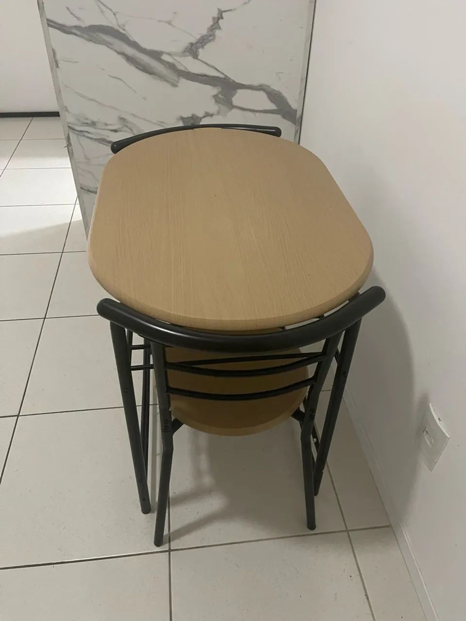 Mesa compacta 2 cadeiras semi nova - Foto 4