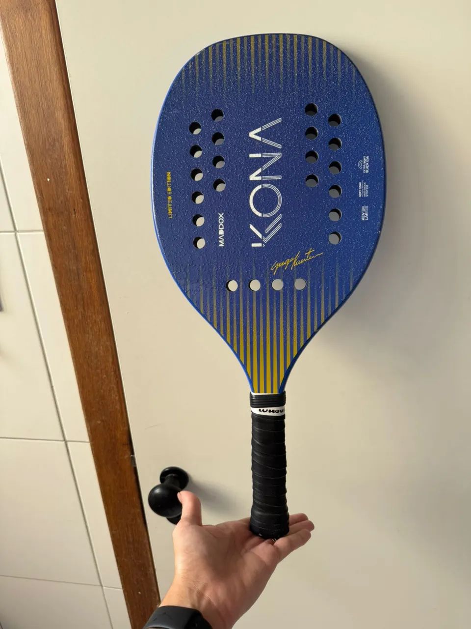 Raquete de Beach Tennis KONA MADDOX GUGA - Esportes de Quadra e Ao