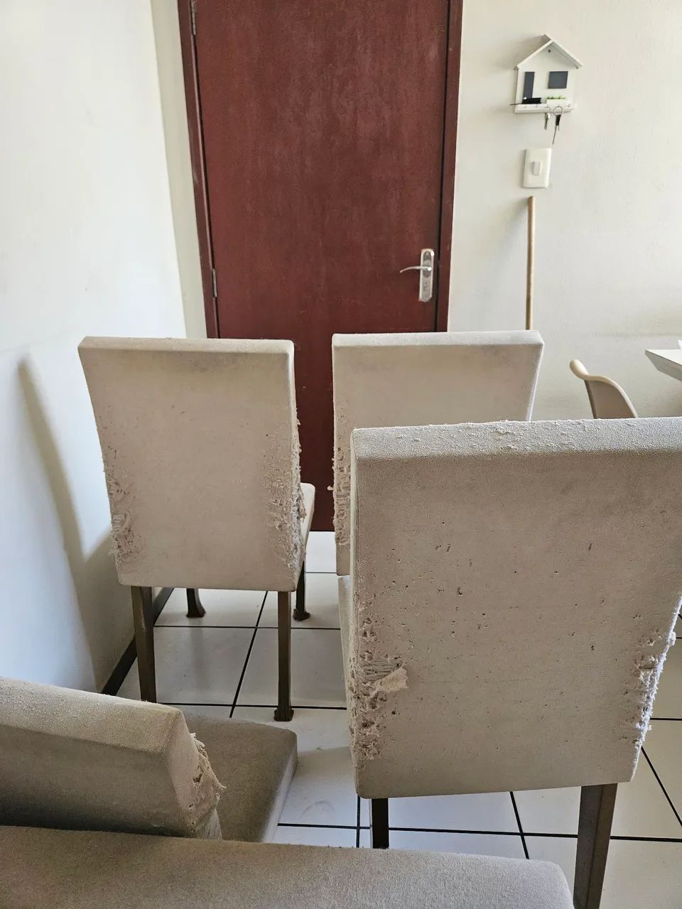 CONJUNTO DE 4 CADEIRAS DE JANTAR (PARA REFORMA) - Foto 4