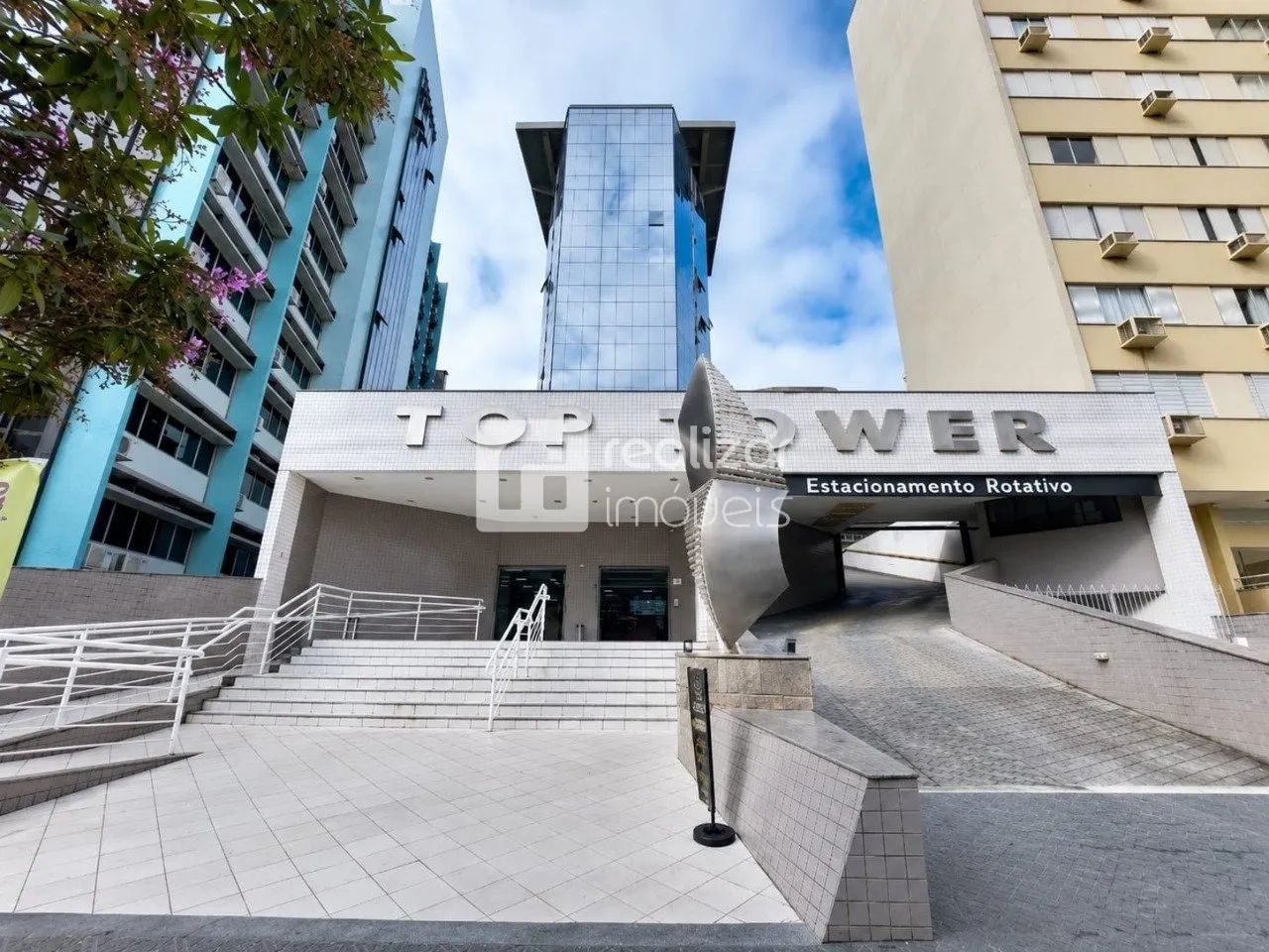 Sala para aluguel com 175 m² no Centro