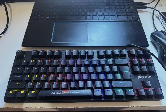 Teclado mecânico RGB - EXTRIK ME (Modelo GK-913)