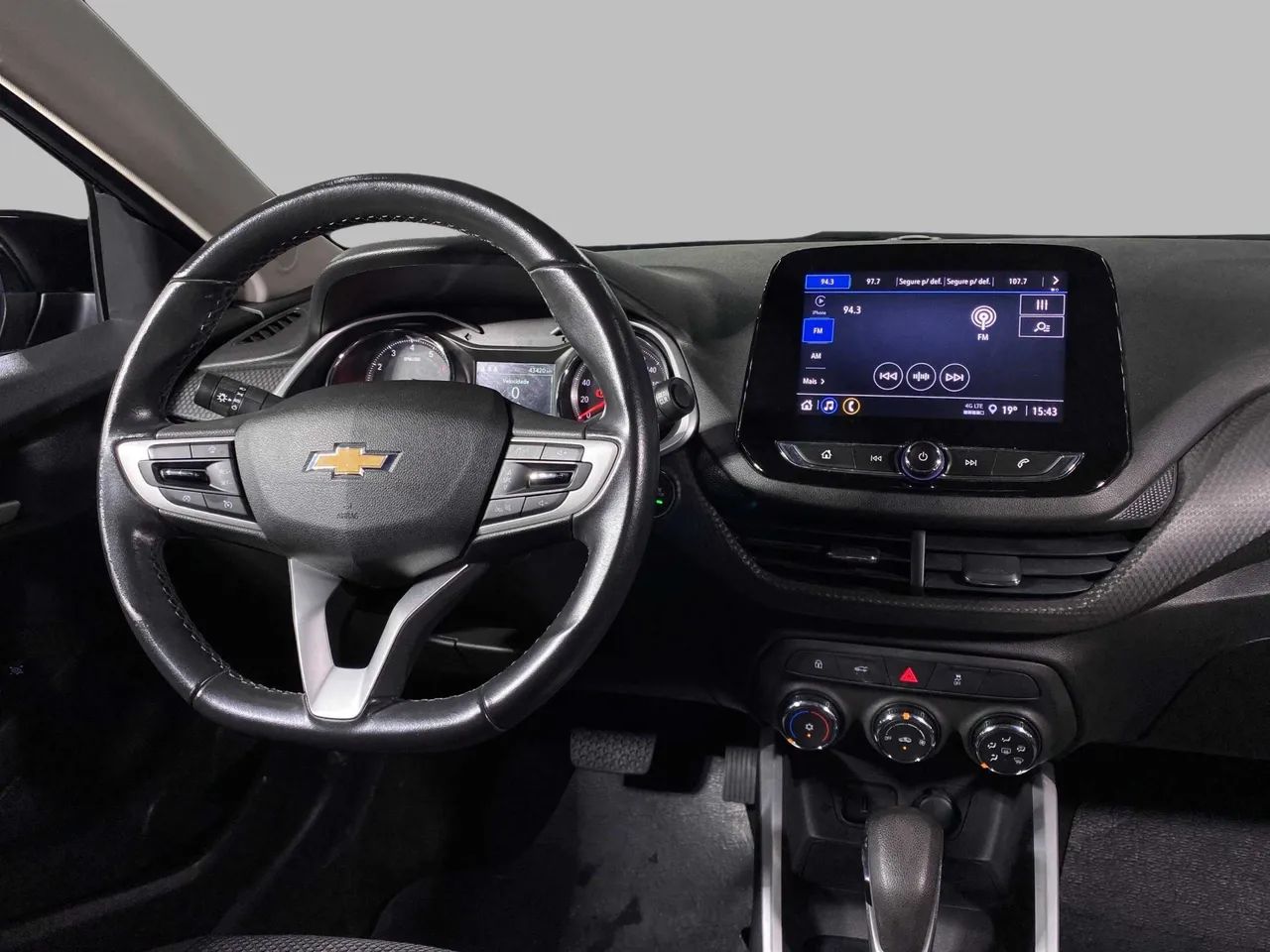 Chevrolet Onix Plus LTZ 1.0 12V TB Flex Aut. 4P 2024 - Foto 12