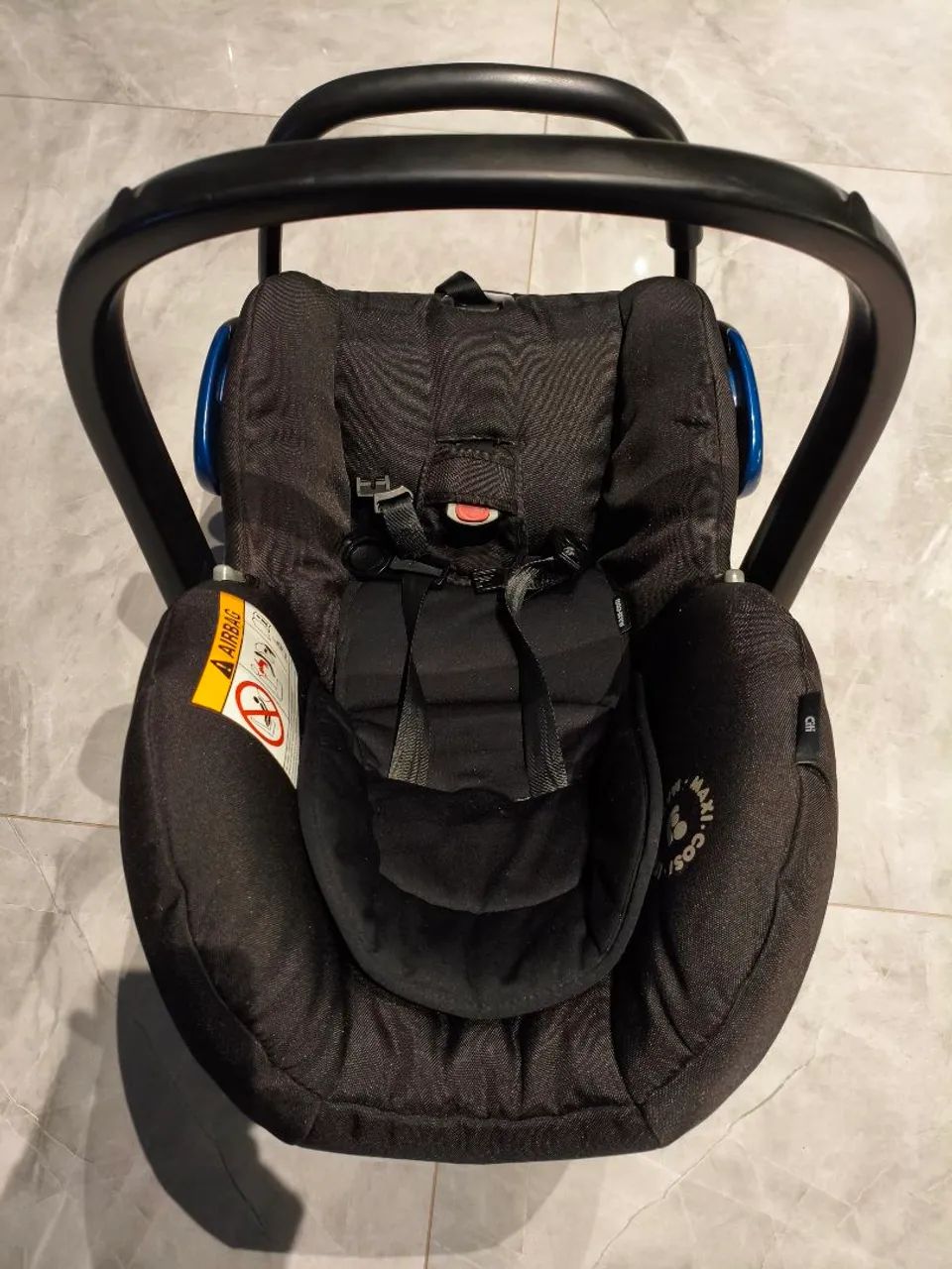 Bebe conforto máxi cosi2 completo com trava para acoplar no carrinho e mosquiteiro  - Foto 5