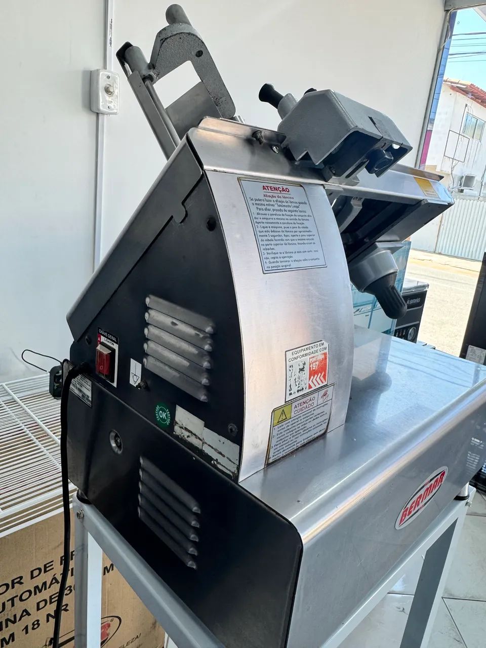 Cortador de Frios Automático 300mm SEMINOVA 