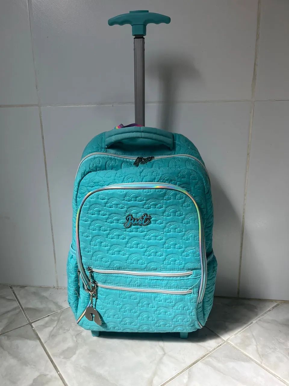 Mochila Escolar com Rodinhas - Marca Just - Foto 2